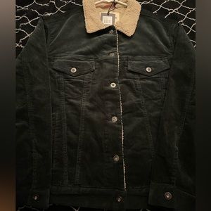 BNWT medium Dark Green heavy corduroy jacket w/Sherpa lined bodice and collar